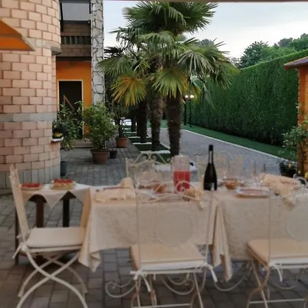Con Piscina 8 Posti 4 Villa