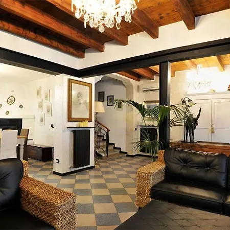 Con Piscina 8 Posti 4 Villa