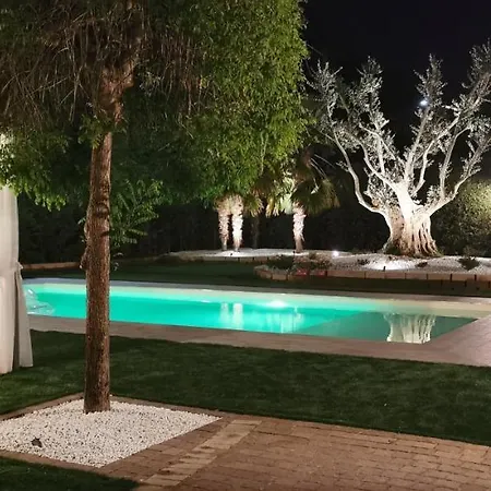 Con Piscina 8 Posti 4 Villa
